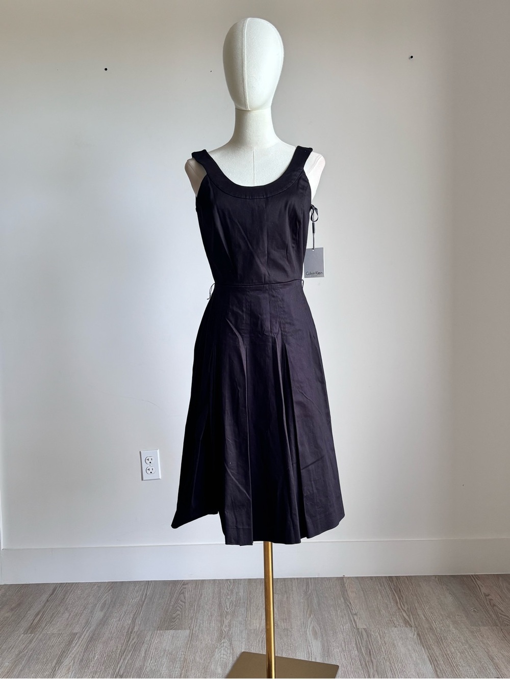 Calvin Klein Black Sleeveless Midi Dress